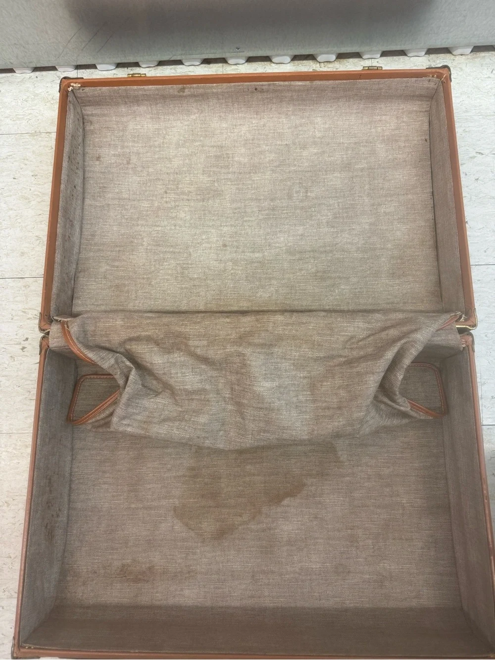 Classic Tan Leather Briefcase - Vintage Style